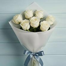 Букет 7 Белых роз Эдлесс Лав в Борозде