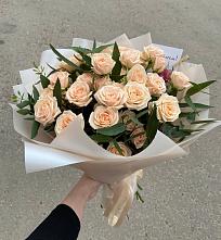 Букет Кремовые розы Латте в Борозде