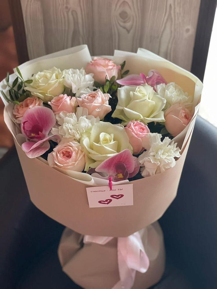 Букет цветов из: Орхидеи, Розы и Гвоздики в Борозде