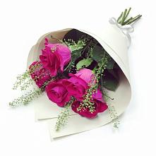 Букет цветов из:  Розы в Борозде
