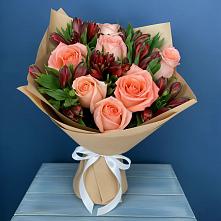 Букет цветов из:  Розы и Альстромерии #REPLACE_PRED# Борозде