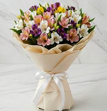 Букет цветов из:  Альстромерии в Борозде