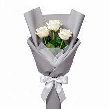 Букет 3 белые розы #REPLACE_PRED# Борозде