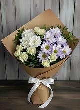 Букет цветов из:  Хризантемы и Розы в Борозде