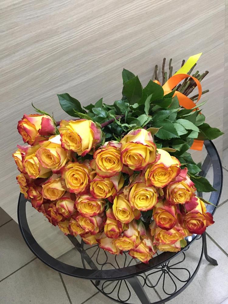 Букет Желтые розы в Борозде