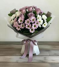 Букет цветов из:  Хризантемы и Розы в Борозде