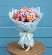 Букет цветов из:  Хризантемы и Розы в Борозде