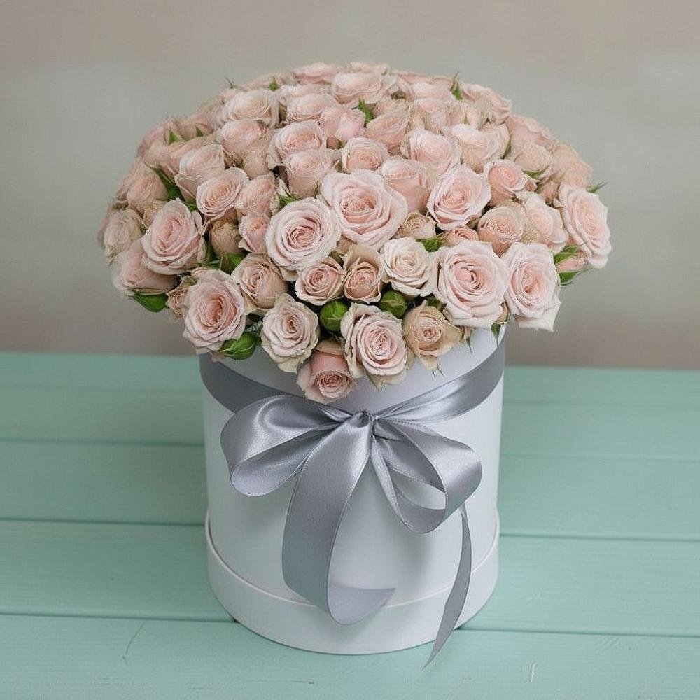 Цветочная композиция из Розы в шляпной коробке в Борозде